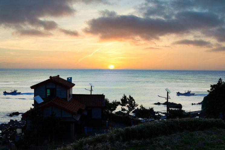 [포토] 어둠을 깨우고 새로운 울진의 아침이 온다