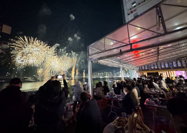 삼진어묵, 겨울 ‘삼진포차 시즌4’ 오픈… 제철 메뉴·칵테일 라인업 강화