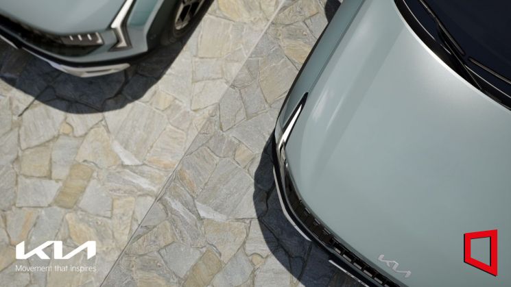 기아가 1일 소형 SUV '디 올 뉴 셀토스' 티저 이미지를 최초로 공개했다. 2019년 1세대 출시 이후 6년 만에 새롭게 선보이는 완전변경 모델이다. 기아