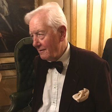 영국의 준남작 벤자민 슬레이드. 슬레이드 사회관계망서비스(SNS)