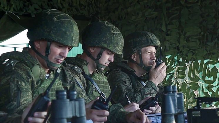 유럽도 '오물풍선' 논란…나토 위협하는 벨라루스 풍선