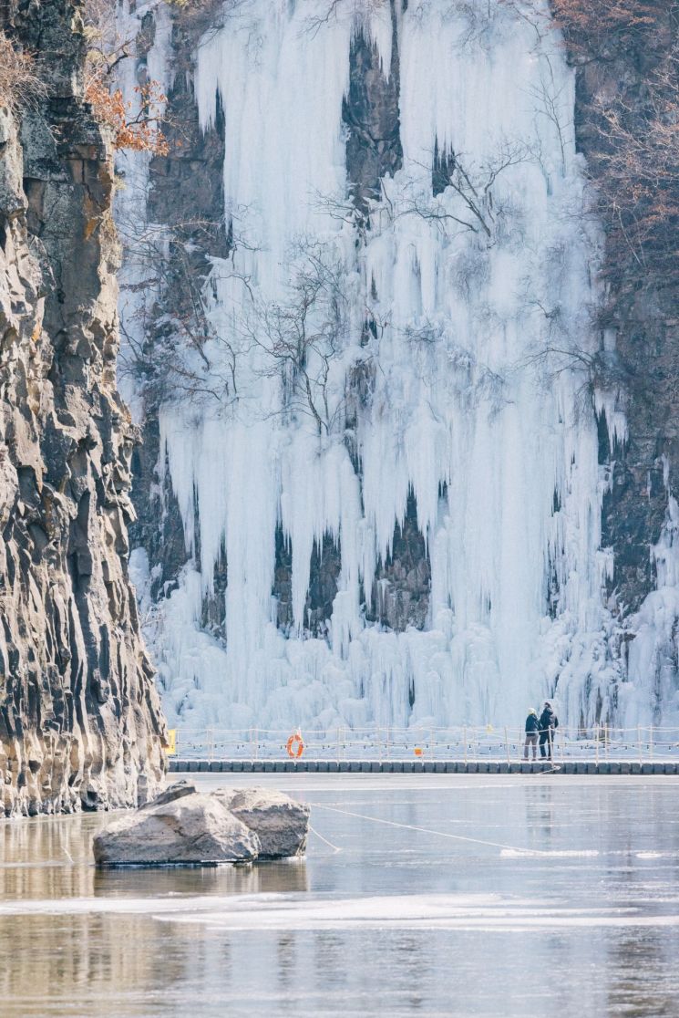 철원 한탄강 물윗길, 8.5㎞ 전 구간 정상 운영…주상절리·겨울 눈꽃 장관