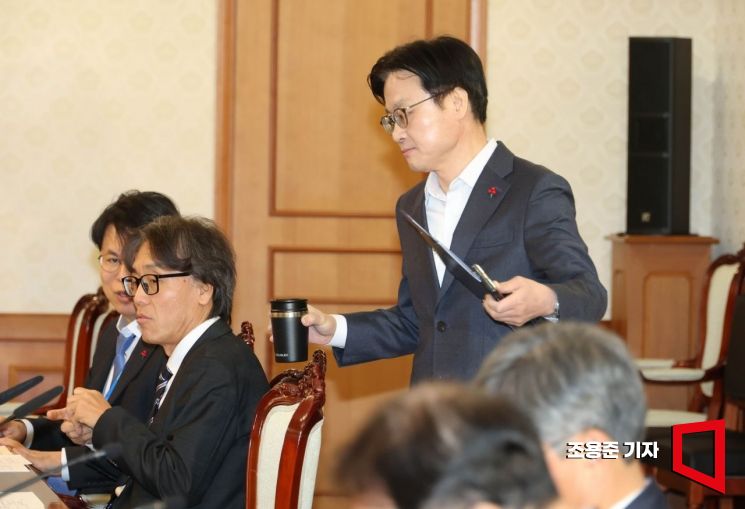 [포토] 김정관 장관, 노동안전 점검회의 참석