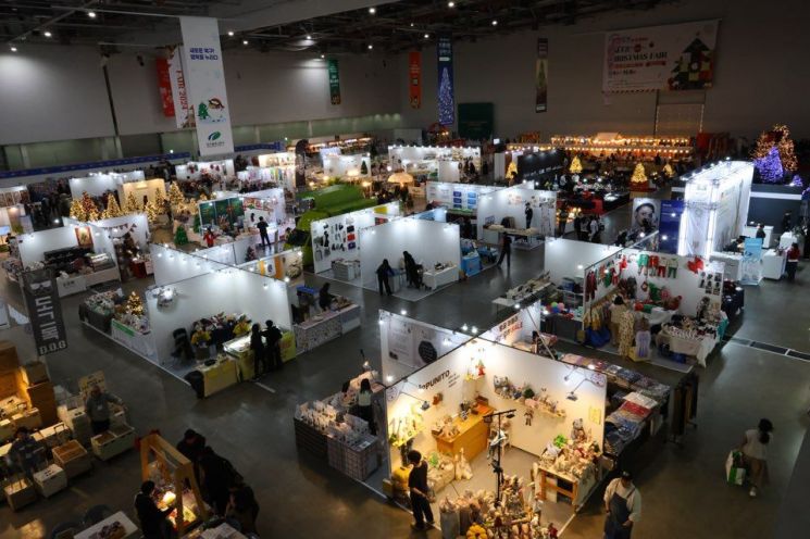시민이 참여하는 '대구크리스마스페어' 엑스코서 막올라…소상공인 참여 '자선경매' 눈길