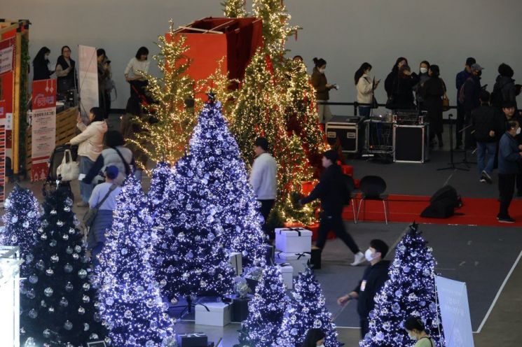 시민이 참여하는 '대구크리스마스페어' 엑스코서 막올라…소상공인 참여 '자선경매' 눈길