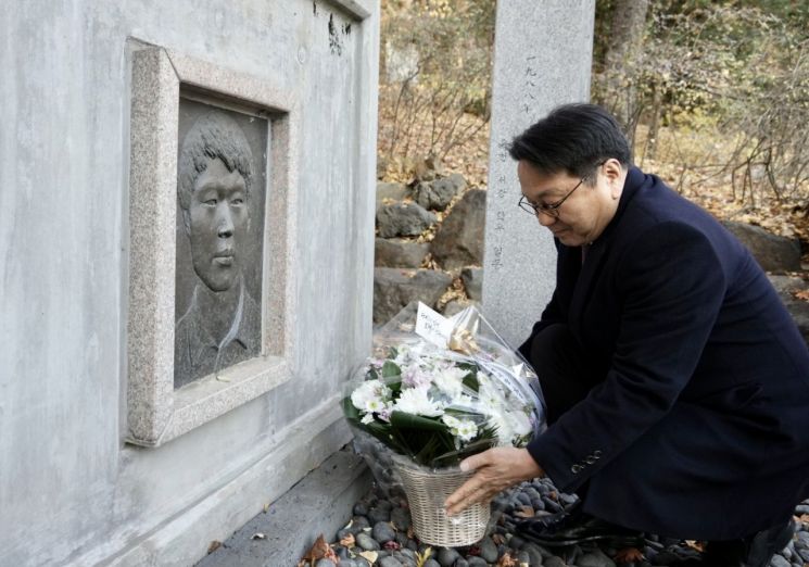 강기정 “5·18 DNA는 지금도 민주주의 움직이는 힘”