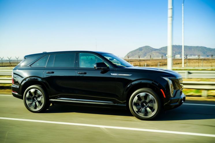 [타볼레오]'손 떼고 발 떼고'…韓 도로 달린 GM 슈퍼크루즈 직접 타보니"