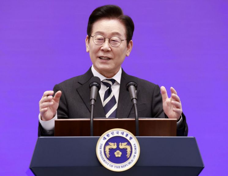 12월 '법정공휴일' 추가되나…12월 3일 추진에 "할만해" vs "굳이" 