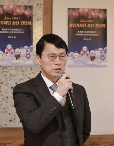 최원호 원자력안전위원회 위원장이 4일 열린 기자간담회에서 인사말을 하고 있다. 2025.12.4 원자력안전위원회