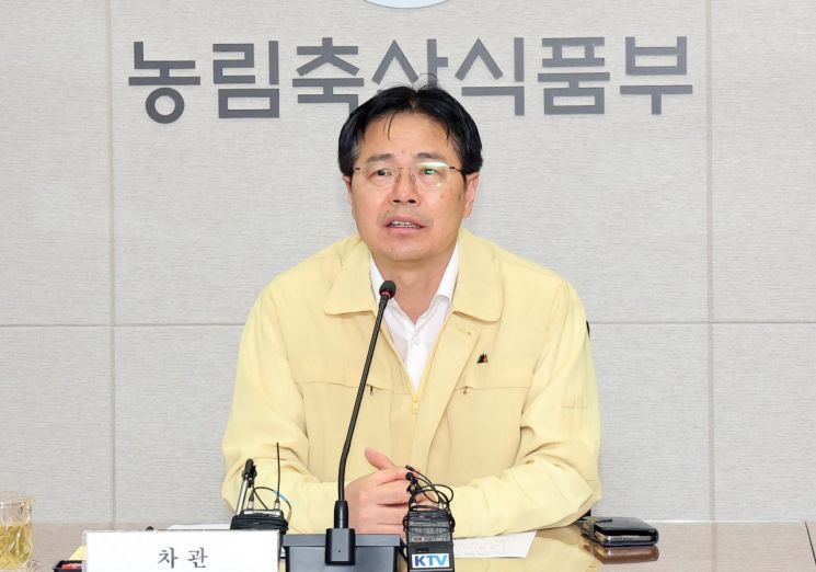 李대통령, 강형석 농식차관 직권면직…"부당 권한 행사, 부적절한 처신"
