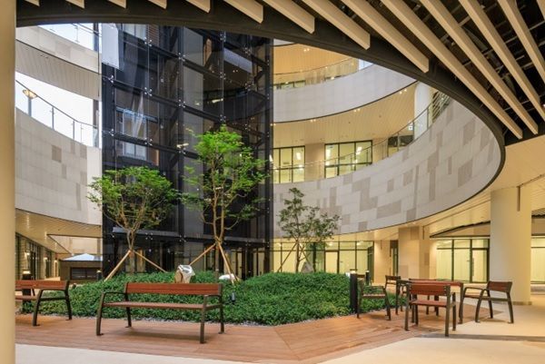 힐스테이트 소사역 내부 포디움 공간. 현대엔지니어링.