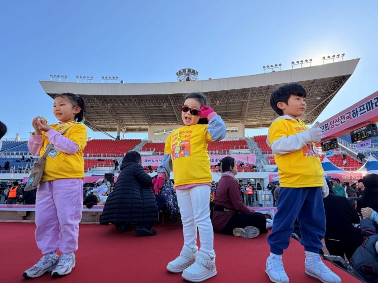 전국서 모인 8000명 러너들, 양산을 뜨겁게 흔들다
