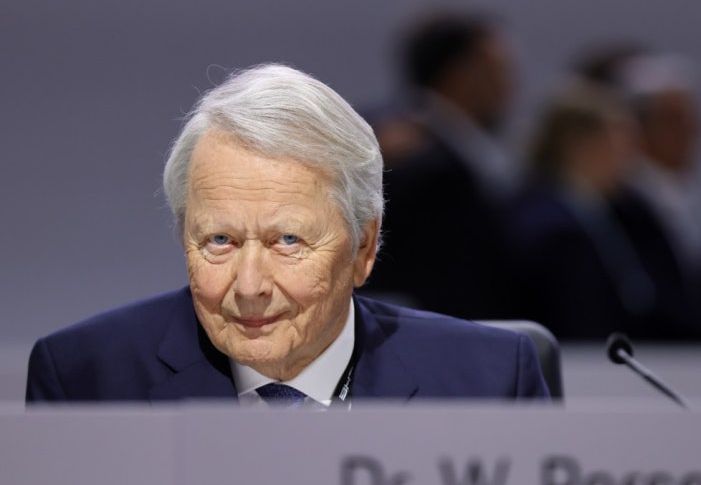 82세 포르셰 회장, '20세 연하' 철강 명문가 여친과 네 번째 결혼