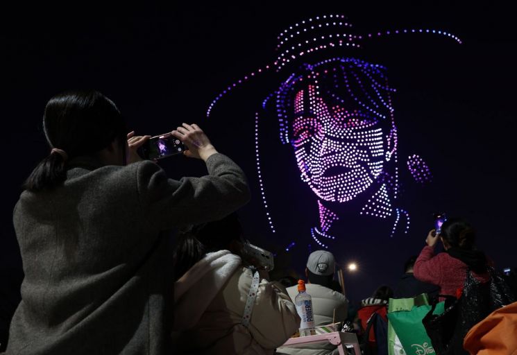 On the 15th of last month, the "K-Pop Demon Hunters Hangang Drone Show Encore Performance" took place around Yeouido Hangang Park in Yeongdeungpo-gu, Seoul. Photo by Yonhap News