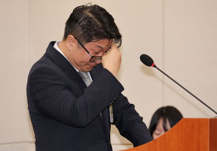 "쿠팡 수사 외압 있었다" 눈물 쏟은 검사…올해의 호루라기상 받는다