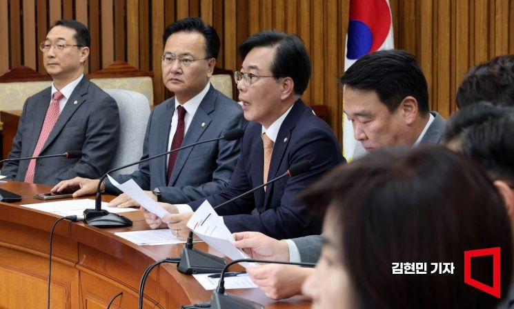 [포토] 송언석 "특검, 국힘 탈탈 털면서 민주당 수사는 묵살‥고발 예정"