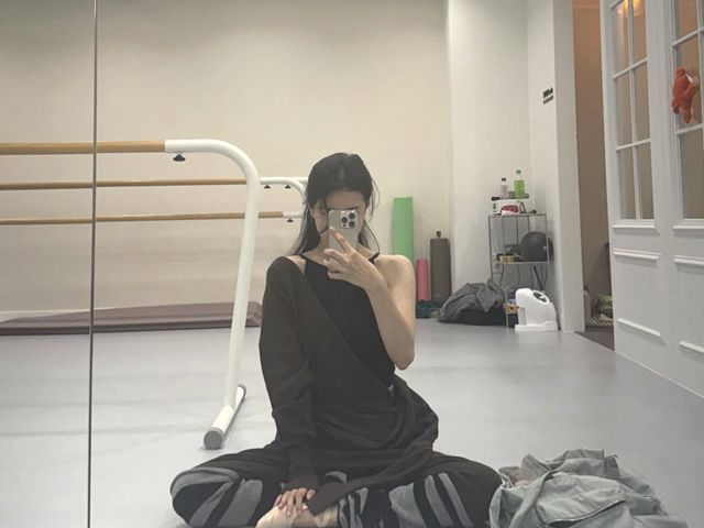 자신의 사회관계망서비스(SNS)에 발레를 즐기는 일상을 공유한 배우 겸 가수 수지. 수지 인스타그램