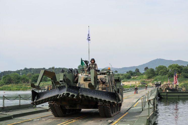 NATO Delegation Visits Korean Ground Defense Firms to Hear Future Strategies