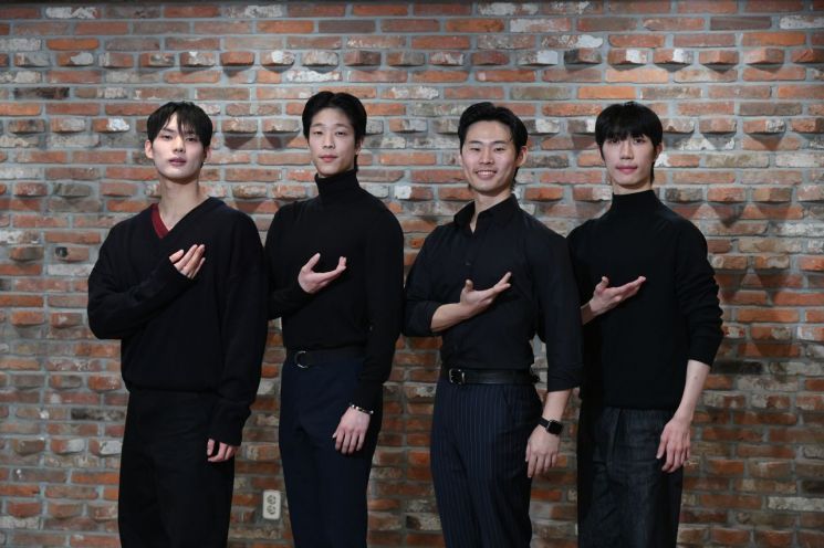 왼쪽부터 강경호, 정성욱, 윤별, 김유찬 발레리노   [사진 제공= 마포문화재단]