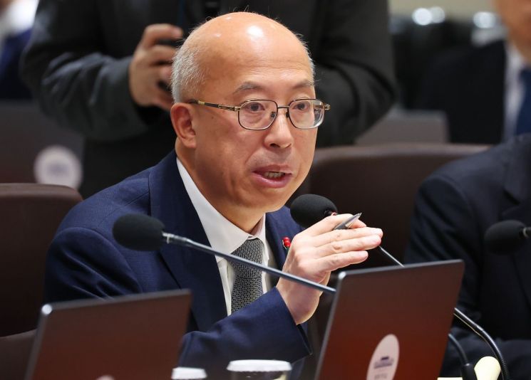 "같은 일해도 비정규직에 돈 더줘야" 李대통령 작심 질타…쿠팡 '과태료 현실화' 검토 지시 (종합)