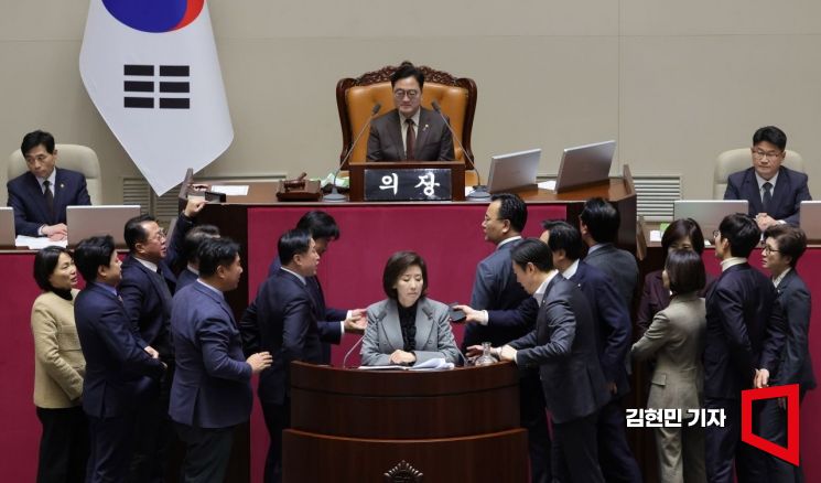 우원식 "주호영, 필리버스터 사회 거부 유감…토론 보장권 침해"