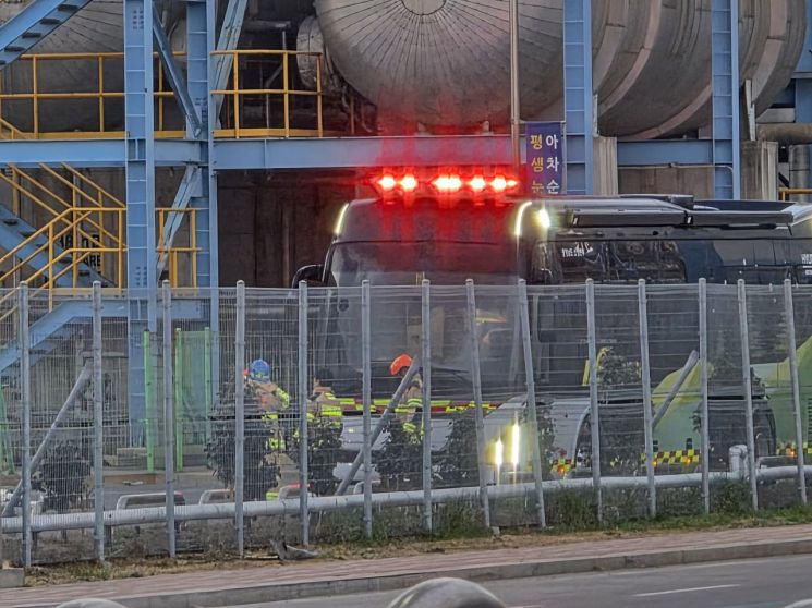 태안화력 IGCC 화재…외주업체 소속 중상자 2명 병원 이송