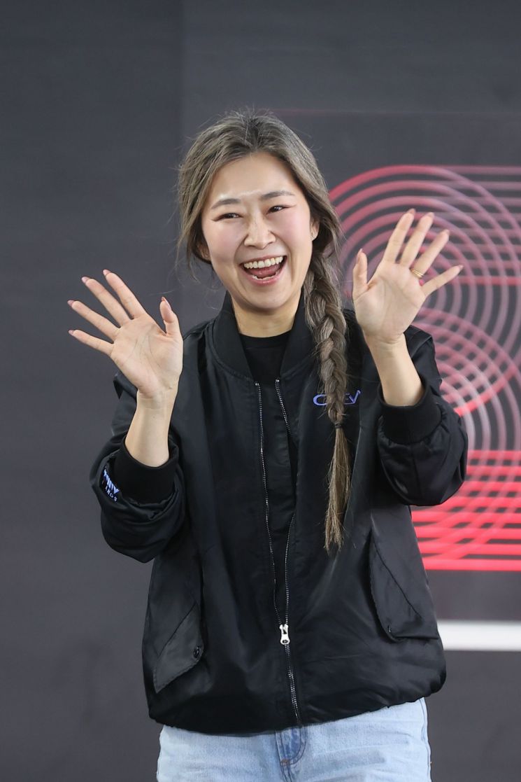 '케데헌' 매기 강 감독, 갤럭시 언팩 2026 무대 연출 도왔다