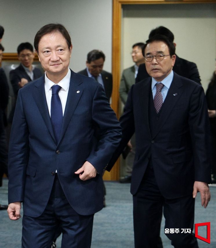 이찬진 "금융사 지배구조 TF 가동"…금융지주 CEO 만나 또 지배구조 지적(종합)