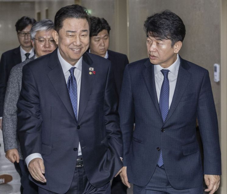 여야, 연금특위 기간 연장·정개특위 구성 합의…野 필버는 계속