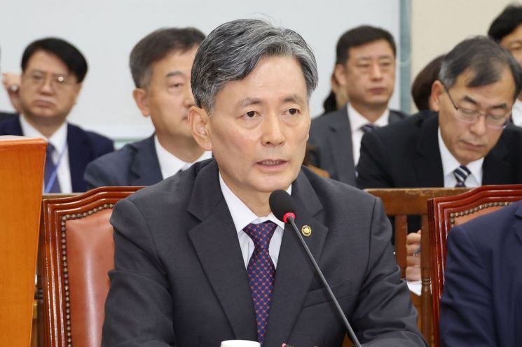 '계엄 연루' 조지호 경찰총장, 직무 정지에도 1년간 억대 연봉