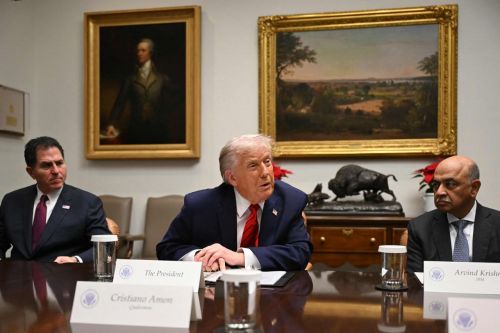 '마두로 겨냥' 트럼프 "베네수엘라 유조선 억류…최대 규모"(종합)