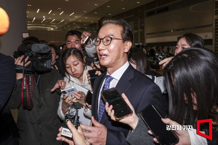 [포토] '통일교 금품 수수 의혹' 전재수 장관 사의 표명