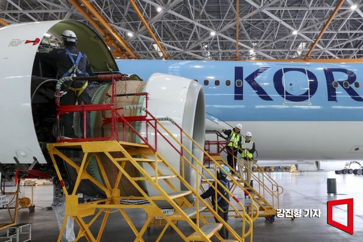 [르포]15년 경력 현장 정비사가 AI 인력으로…대한항공의 실험[AI시대, 일자리가 바뀐다]