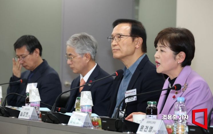 [포토] 발언하는 강은희 시도교육감협의회 회장