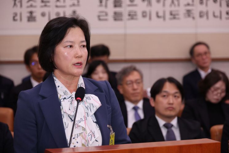 ‘고검 검사’ 강등 정유미 검사장, 정성호 장관에 '인사 취소 소송'