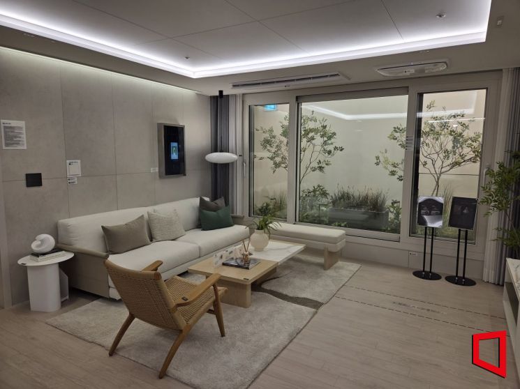 [르포]강남 한복판 '10억 로또' 역삼센트럴자이…"당첨되면 대박"[부동산AtoZ]