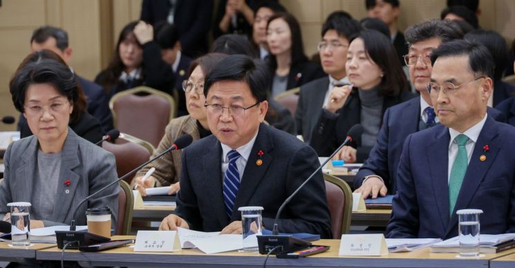 최교진 교육부 장관 "AI시대 '서·논술형' 평가 확대"