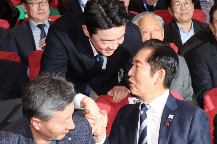 '민주당 창당 70주년, 당원의 날' 李대통령 "원팀으로 빛의 혁명 완수"