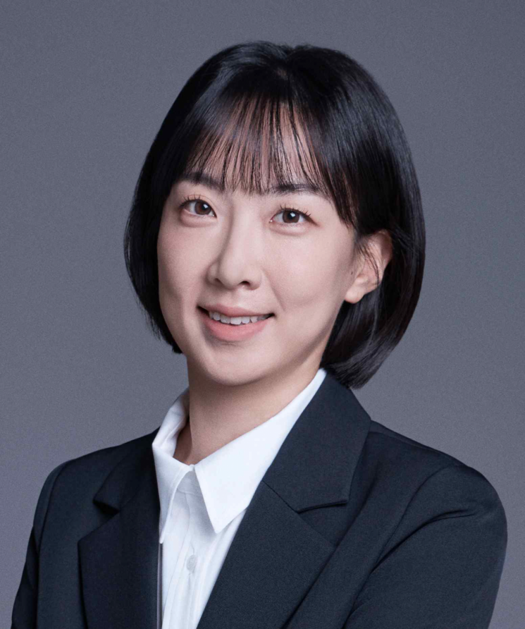 국방부, 언론인 출신 정빛나 대변인 임용…역대 최연소