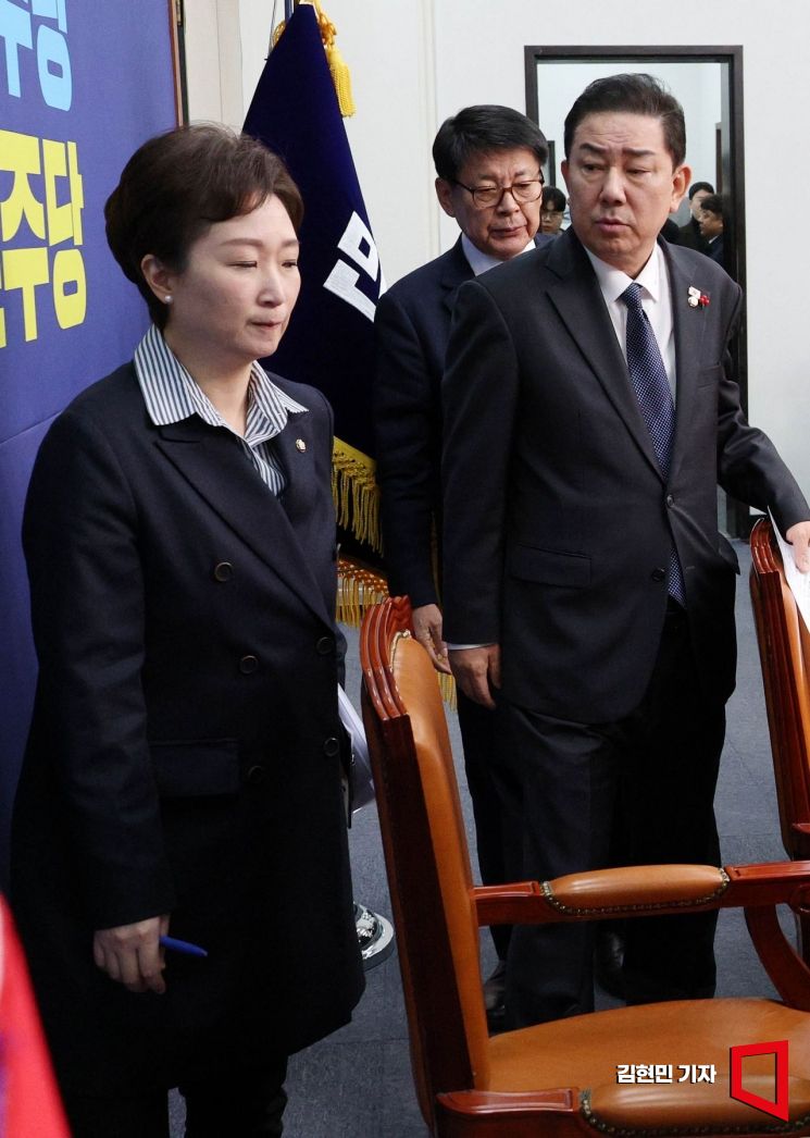 [포토] 최고위 참석하는 김병기-이언주