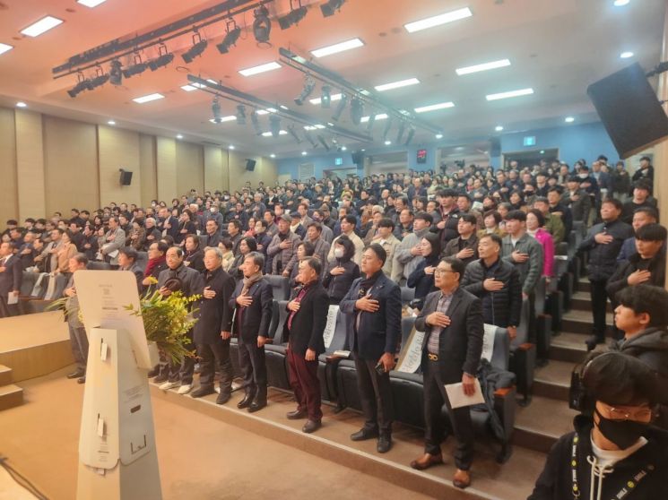 이현규 (전) 창원시 제2부시장, 출판기념회 1300여명 참석 성황리에 개최