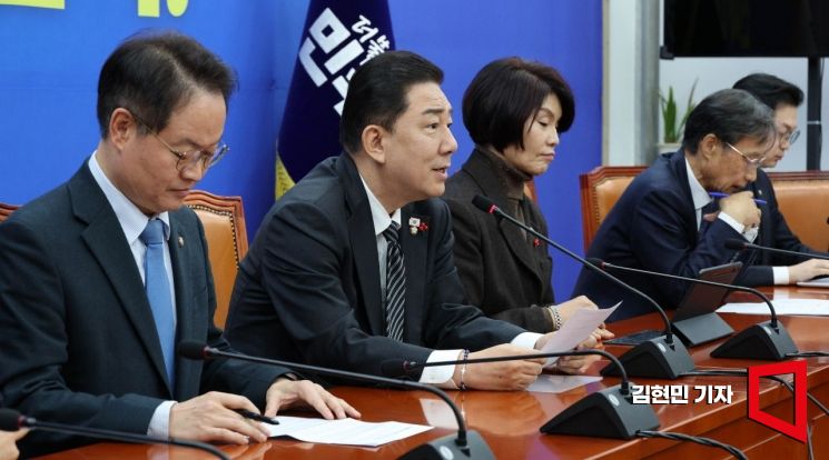 [포토] 김병기 "국힘 필버로 국민 삶 멈춰…처리할 민생법안 너무 많아"