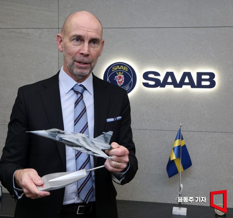 '장보고함' 지원 사격에도 韓 탈락…88년 전통 스웨덴 방산업체 비결[기업연구소]