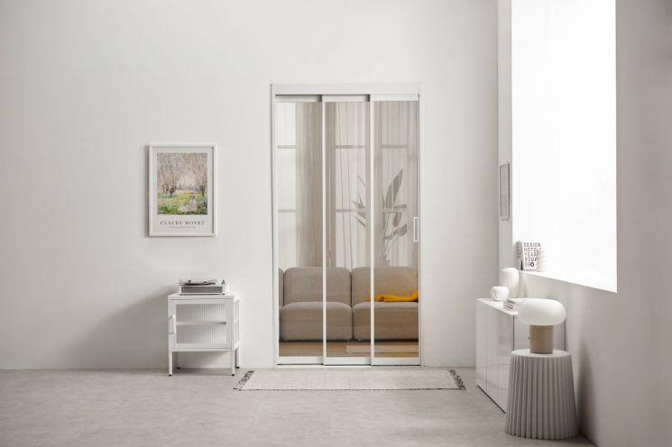 "중문 하나로 난방비 절감"…에넥스, 에넥스몰서 중문 라인업 선봬