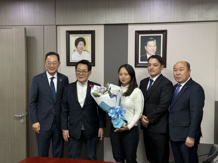 해남에 쏟아진 '나눔 폭탄'…삼성·LG·김세영 총출동