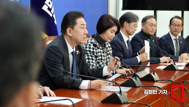 [포토] 與, 내란재판부法 23일 상정…"국힘 필버 시 24일 처리될 듯"