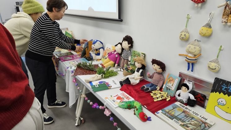 양평군, ‘5070 인생 2막’ 연다…은빛독서나눔이 양성과정 수료