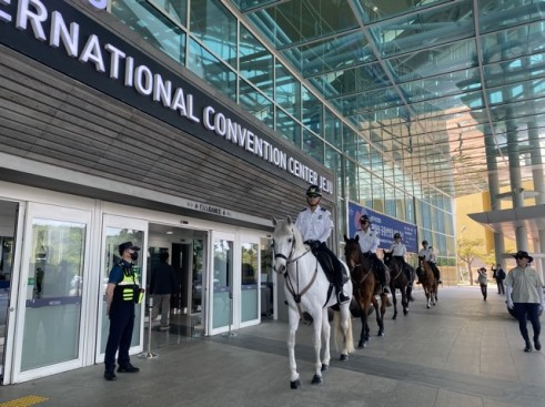 제주 기마경찰, 내년 올레길·관광지 순찰 확대