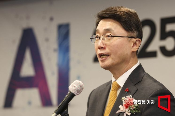 [아시아AI대상]류제명 차관 "내년 세계 톱10 AI 모델 조기 확보"