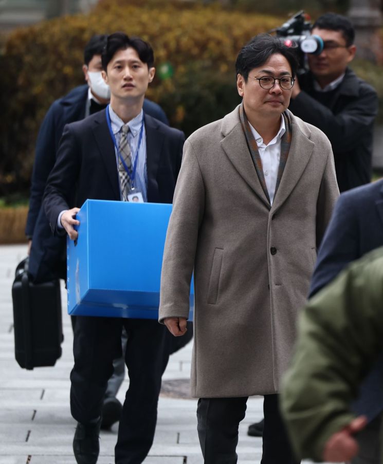 안권섭 특검, '관봉권 폐기 의혹' 관련 한국은행 수색…첫 강제수사